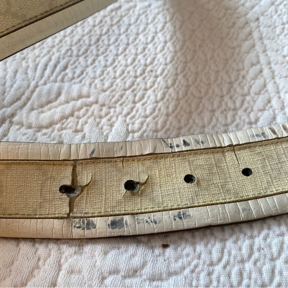 Gucci gold tone belt buckle. As Is - Picture 9 of 11